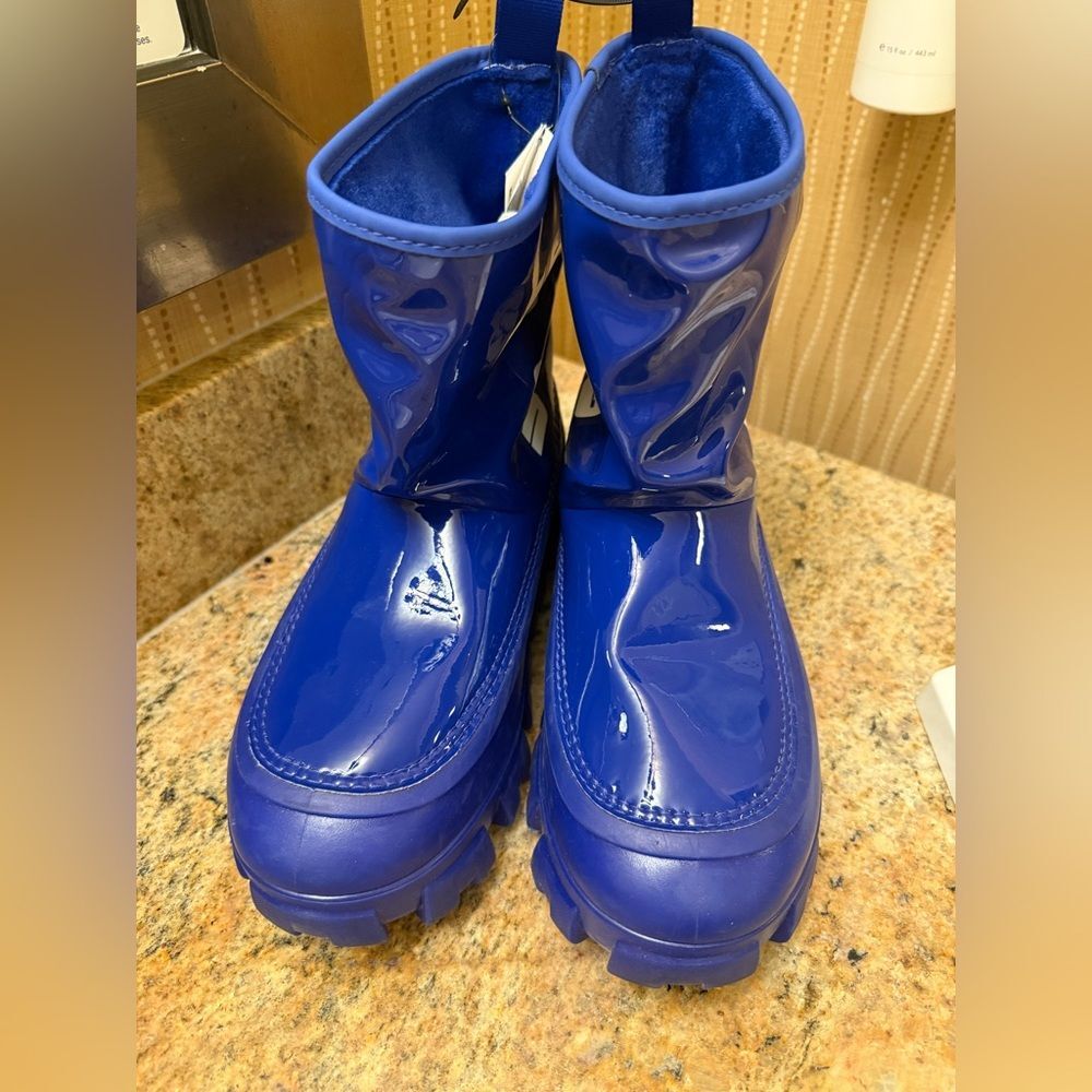 NWT UGG Classic Brellah Mini Boot Regal Blue Women's - Picture 8 of 14